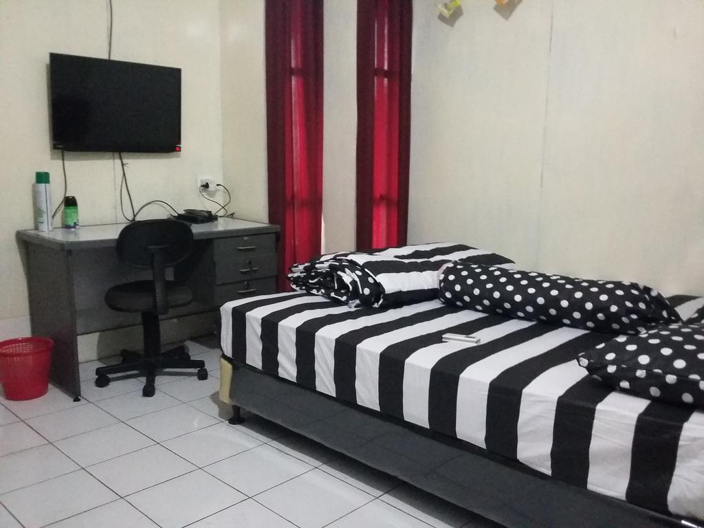 Mayestik Guest House Syariah Jacarta Exterior foto