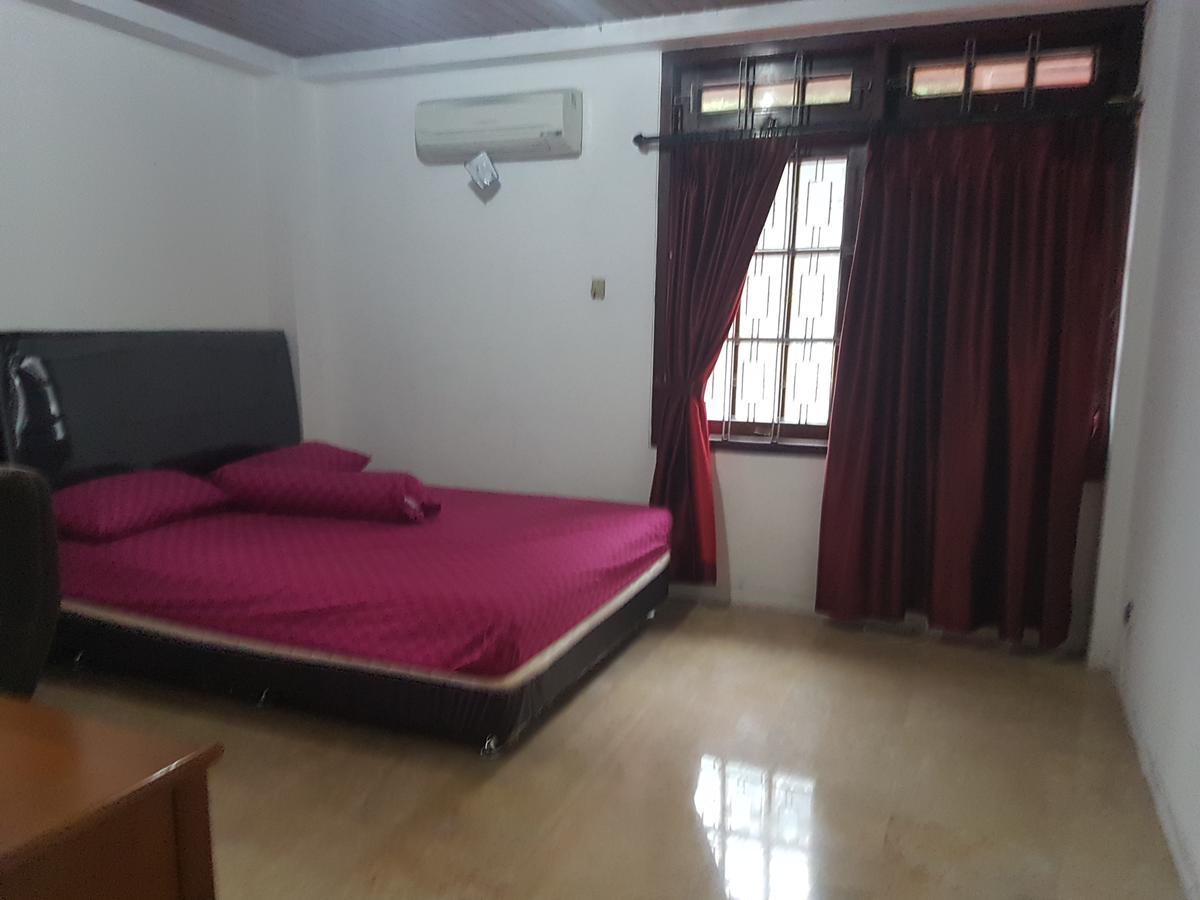 Mayestik Guest House Syariah Jacarta Exterior foto